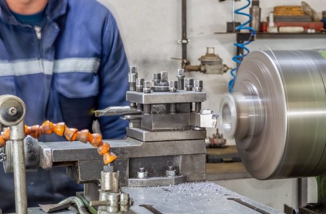 blue-collar-machine-operator-working-with-lathe-machine-in-a-factory_t20_LzQxaP.jpg blue-collar-machine-operator-working-with-lathe-machine-in-a-factory_t20_LzQxaP.jpg